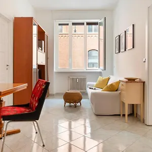 Stazione Cozy And Functional Flat Milán